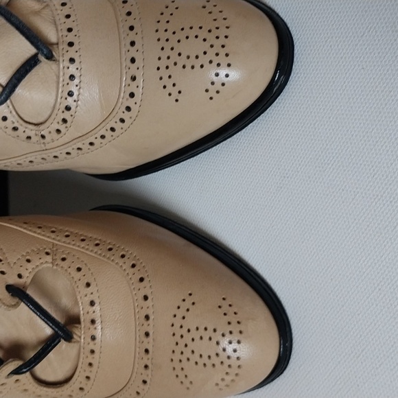 CHANEL Lace Up Booties High Heel Tan Càp Toe Size 38.5 - Picture 4 of 11